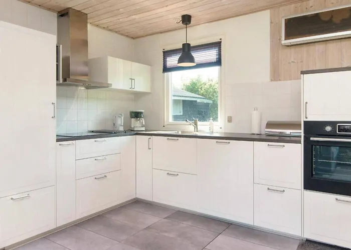 5 Person In Bording-by Traum * Bording Stationsby