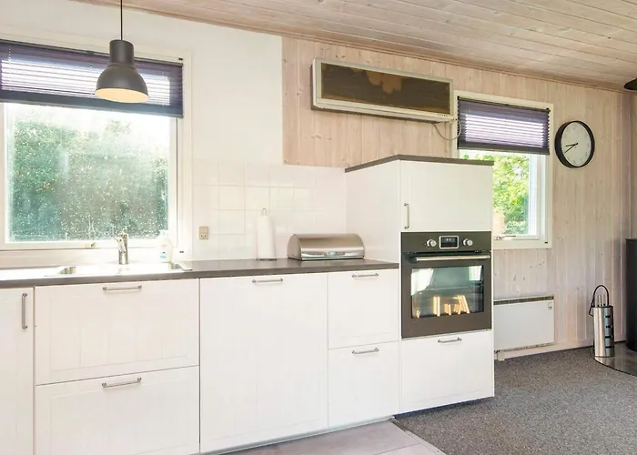 5 Person In Bording-by Traum * Bording Stationsby