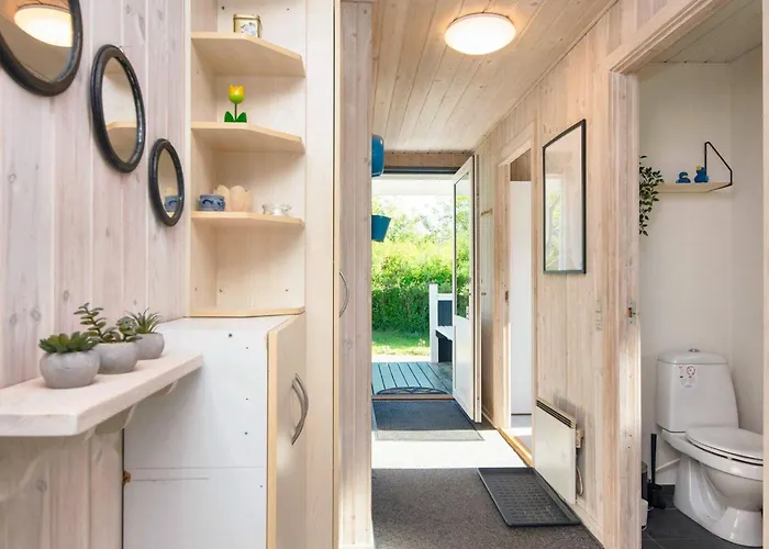 5 Person In Bording-by Traum *