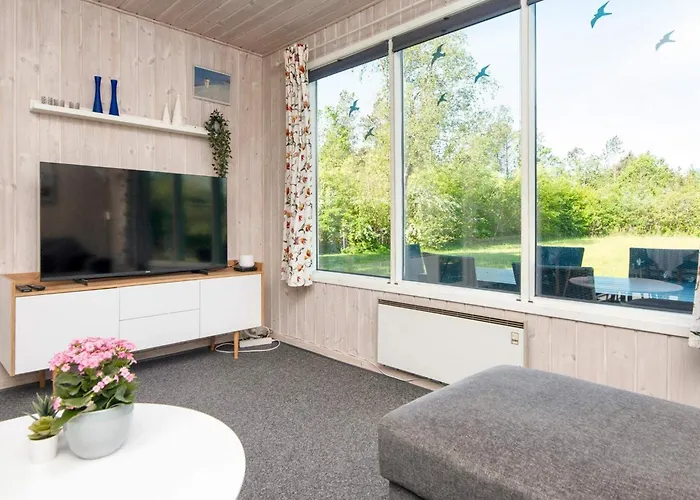 5 Person In Bording-by Traum *