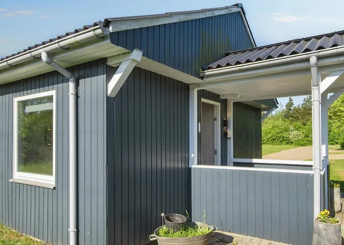 5 Person In Bording-by Traum * Bording Stationsby