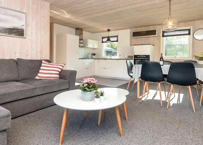 5 Person In Bording-by Traum * Bording Stationsby